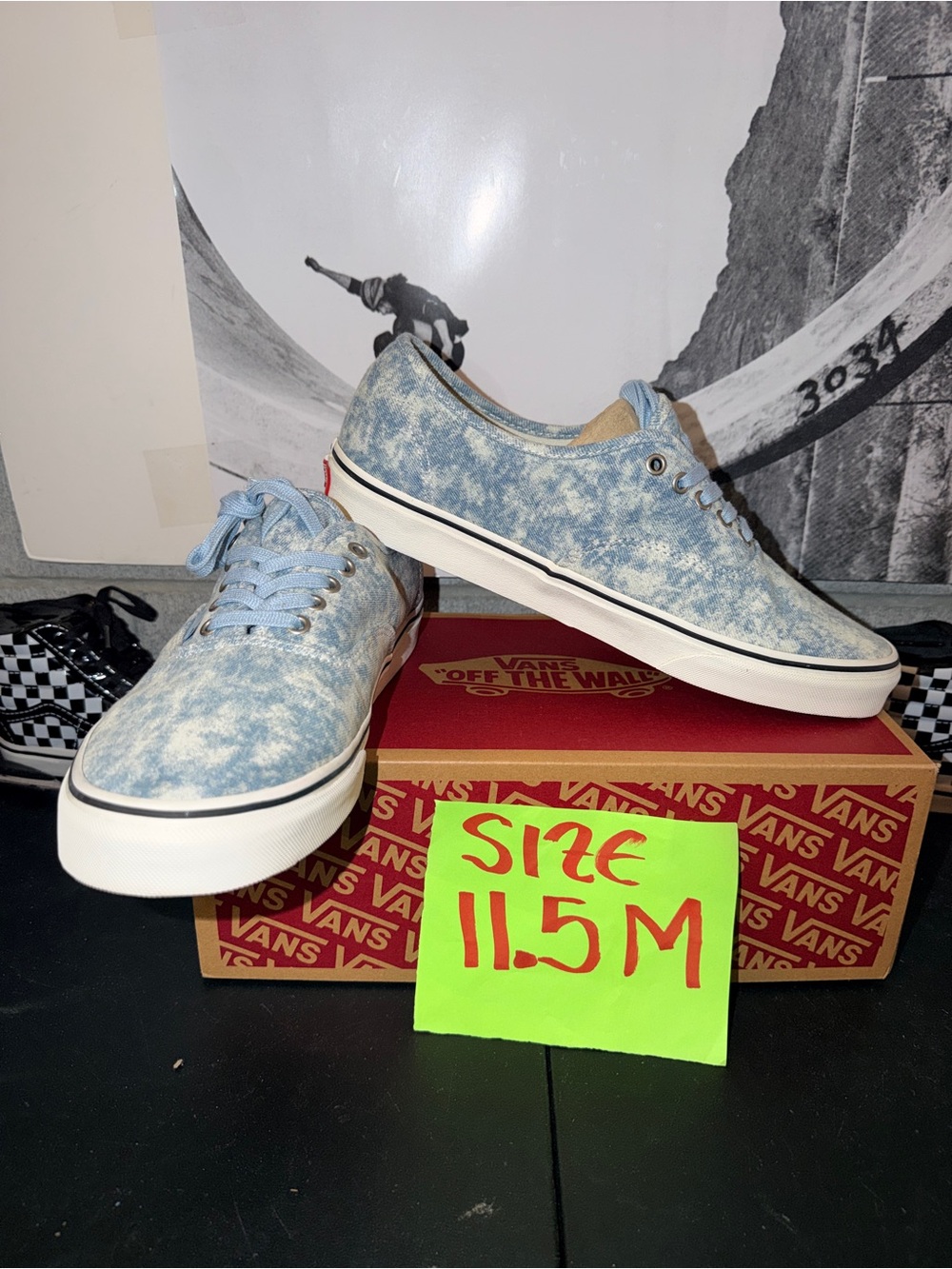Vans Authentic sz 11.5 Men’s 13.0 Woman